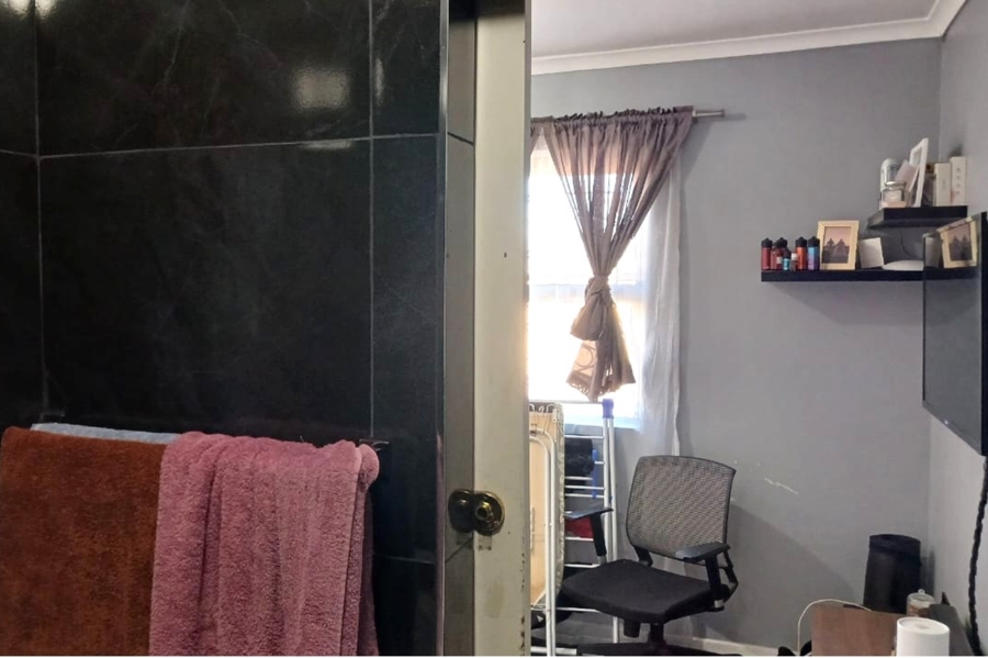 1 Bedroom Property for Sale in Retreat Western Cape